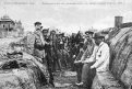 Добровольцы в ложементах во время осады. В рытье окопов участвовала и Анастасия.  biblioblag.ru