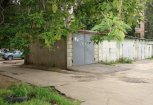 В Благовещенске мужчина пытался затащить маленькую девочку в гаражный массив