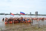 Две сотни пловцов двух стран переплыли Амур: в Благовещенске прошел заплыв «Дружба»