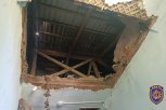 После обрушения крыши в подъезде дома в Пояркове прокуратура организовала проверку