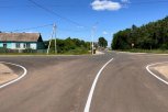 Дороги не хуже городских: в селе Константиновского района заасфальтировали участок транзитной трассы