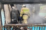 Пожарные извещатели спасли от гибели жильцов двухквартирного дома в Архаре