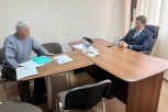 От борьбы с нелегальным алкоголем до помощи юристов: амурчан ждут в приемной сенатора Артема Шейкина