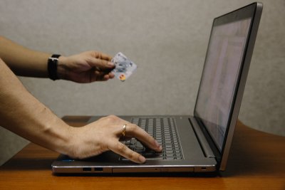 Как заставить деньги работать: во что инвестируют амурчане и сколько можно заработать на сбережениях