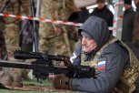 Василий Орлов оценил один из самых современных полигонов России по снайпингу и пострелял из винтовки