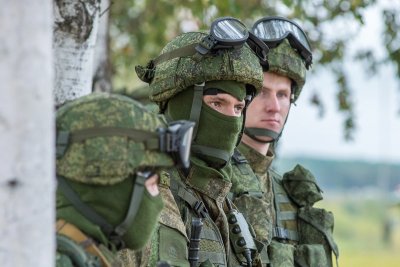 Ветераны спецоперации из Шимановского округа устроились на работу в школу и службу ЖКХ