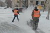 Коммунальщики убирают снег на самых востребованных дорогах Благовещенска