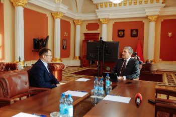 Выплаты кадрам и распознавание лиц в потоке: Василий Орлов встретился с главным инспектором МВД РФ