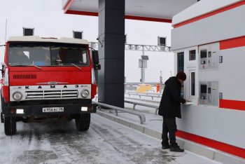 Водителей просят убрать машины с дороги к международному мосту Амур под Благовещенском