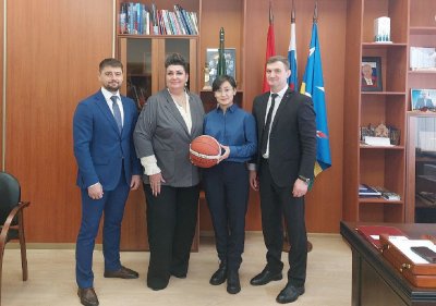 Из Кызыла на Амур: первый земский тренер приехала в Циолковский