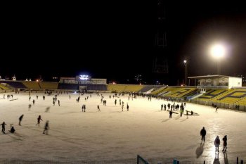 Этой зимой для любителей коньков в Амурской области открыли около 200 ледовых катков