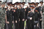 «Я, ребята, не волшебник»: амурский губернатор пообещал кадетам баню с бассейном за отличную учебу
