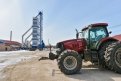 Новые тракторы готовы выйти в поля, а зерносушильный комплекс высушит 50 тонн зерна за час.