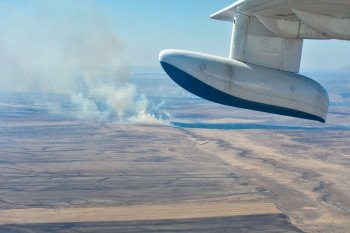 Пожары в Архаринском районе тушили на самолете-амфибии
