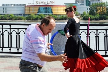 «Подсмотрели»: испанские танцы, зрители на рыбалке и прыжки в воду