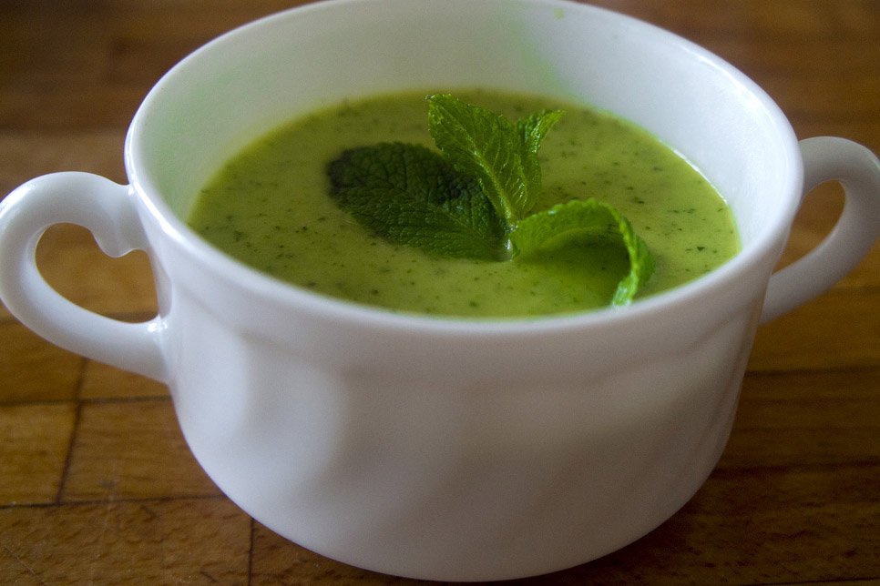 Легкий зеленый суп. Фото: minestrone.ru