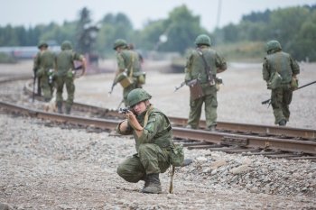 В Бурейском районе развернули мини-войну (Фоторепортаж)