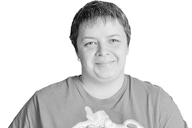 Родные одноклассники стали чужими / «В мае в 14-й школе пройдет общая встреча одноклассников нашего выпуска», — получила недавно сообщение на электронную почту. Вроде и повод уважительный — 20 лет со дня окончания школы (с ума сойти можно!). А я вот задумалась и как-то очень ясно поняла, что идти на это мероприятие совсем не хочется. Сейчас объясню почему.