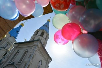 Албазинскую икону пронесли по столице Приамурья. 24 фото