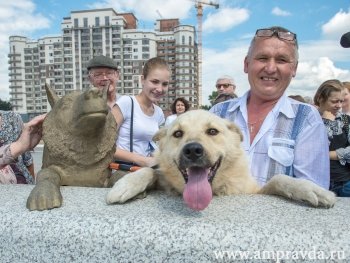 Дружок из Владимировки стал главной звездой открытия нового памятника в свою честь