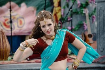 Йога и мантры на берегу Амура: фоторепортаж с праздника индийской культуры