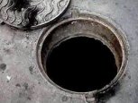 В амурской столице ребенок провалился в канализационный колодец