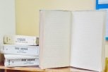 Более 350 книг для слабовидящих завезли в колонии Амурской области