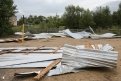В Воскресеновке после урагана восстанавливают крыши школы и многоквартирного дома