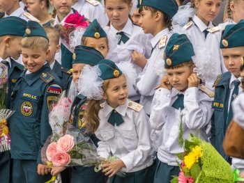 В Приамурье 11,5 тысячи детей пошли в первый класс. Первосентябрьский фоторепортаж