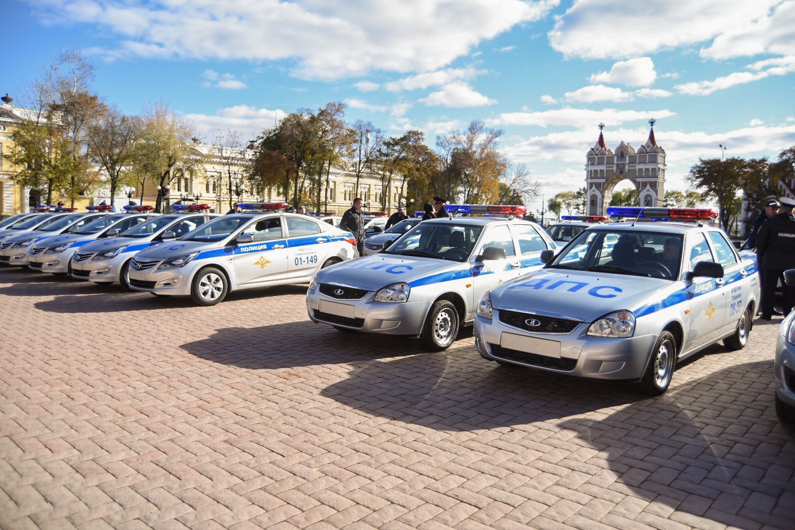 Авто амурская. Автомобили полиции Приморского края. Полиция Благовещенск машины. Новый патрульный автомобиль. Государственные автомобили полиции.