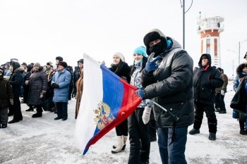 Как амурчане за хоккеистов болели. Фоторепортаж с набережной Амура