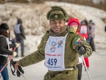 Вам и палки в руки: фоторепортаж с «Лыжни России-2017»