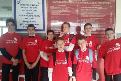 «Запрет гаджетов — это шаг в прошлое»: директор лицея АмГУ об одаренных детях и проектах