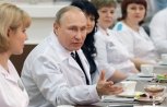Владимир Путин: к 2018 году зарплаты врачей удастся поднять до 200 процентов от средней по региону