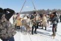 Оленеводы из Усть-Уркимы накормили реку лепешкой и встали в хоровод