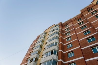 В Приамурье продолжают падать цены на жилье