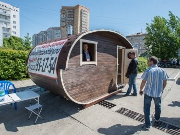 Баня в бочке, светящиеся олени и железный динозавр: в Благовещенске открылся «Амурэкспофорум»