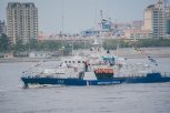 В День пограничника по реке Амур прошли сторожевые корабли и катера