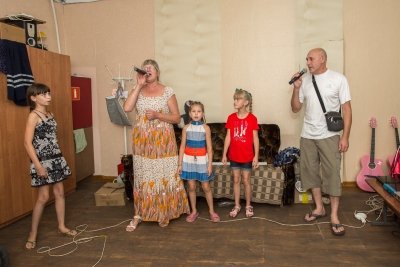 Последняя капля: клуб в Волкове больше 15 лет заливает дождями сквозь дырявую крышу