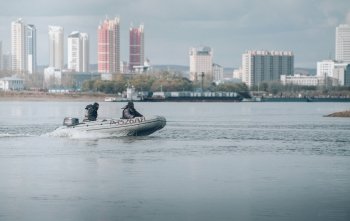 Амурские и китайские пограничники потренировались ловить террористов. Фоторепортаж