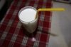 Просрочка или подстава: видео со странным молоком амурского производителя взорвало интернет