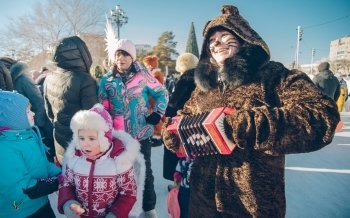 В Благовещенске прошли рождественские колядки (фото)