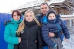 Фермеры крайнего севера: многодетная семья из Зеи зарабатывает на клубнике и арбузах