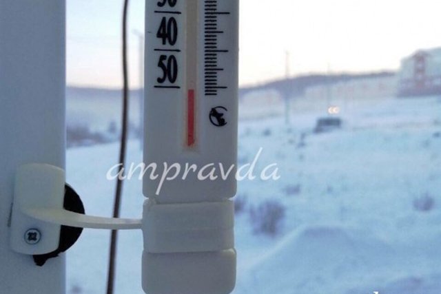В Приамурье пришли сильные холода: в Тынде -50 / Утром в воскресенье, 21 января, в Тынде столбик уличных термометров опустился до 50 градусов мороза.  Уже завтра, 22 января, по прогнозу синоптиков, сильные холода накроют весь регион.