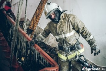 «Первым делом вынесли животных»: в торговом центре Благовещенска убирают следы пожара