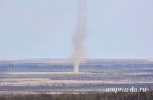 «Сильный вихрь приподнял машину»: благовещенцы делятся впечатлениями от смерча