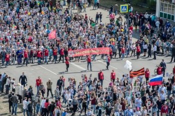 «Бессмертный полк» собрал рекордное число участников в Благовещенске (фоторепортаж)