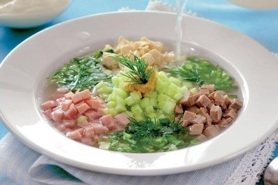 Окрошка, гаспачо, литовский борщ, тюря и таратор: холодные супы на лето