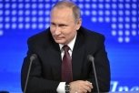 Контроль чиновников, телецензура и цены на бензин: о чем амурчане спросили бы у Путина