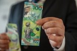Памятные сторублевки к чемпионату мира по футболу поступили в Приамурье